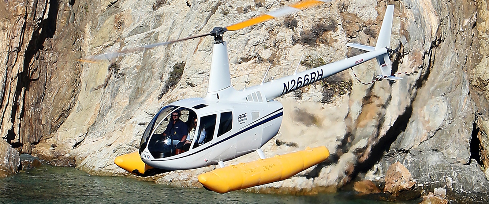 FAA Certifies Floats for Robinson R66 Turbine Helicopter